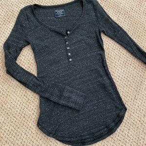 Abercrombie Scoop Neck Henley, size XS